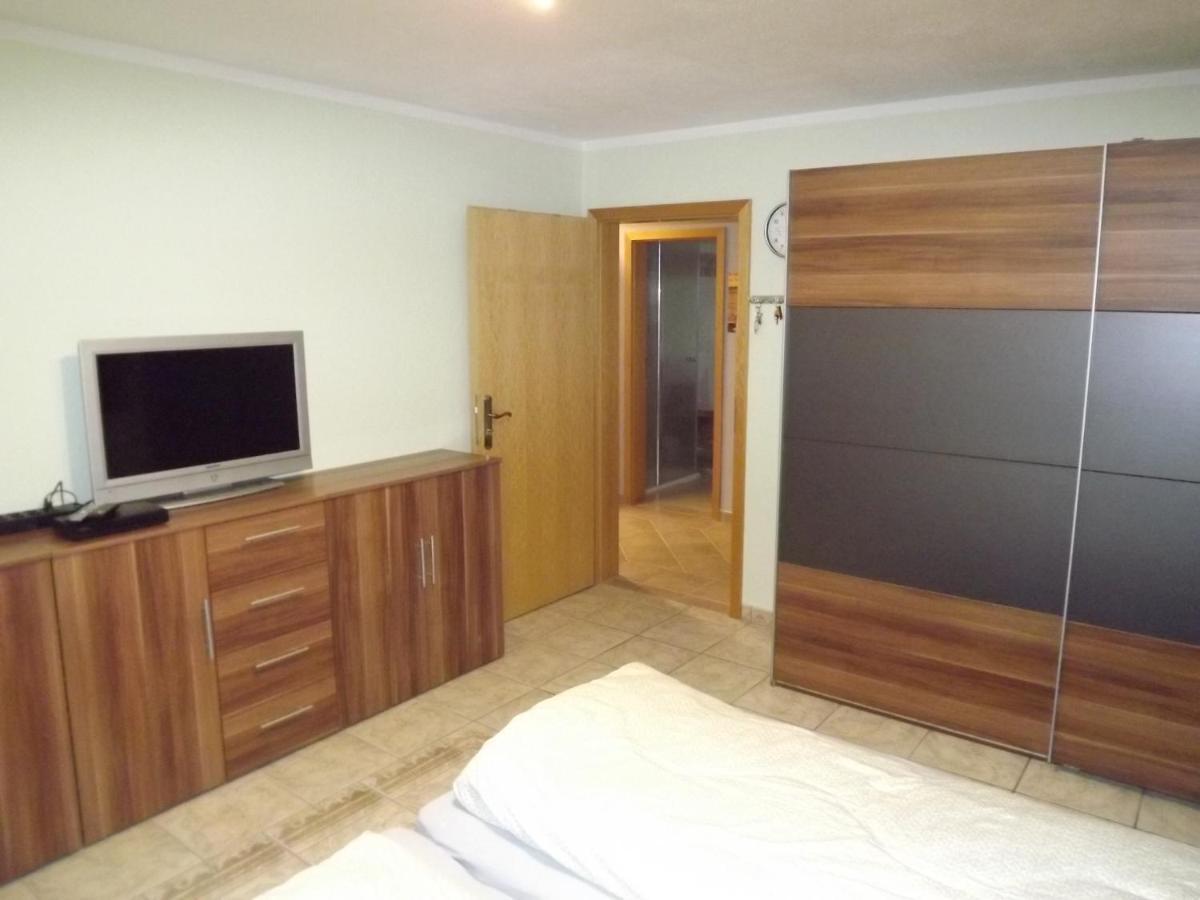 Grosszuegige Ferienwohnung Am Waldesrand Im Seenland Lauta 外观 照片