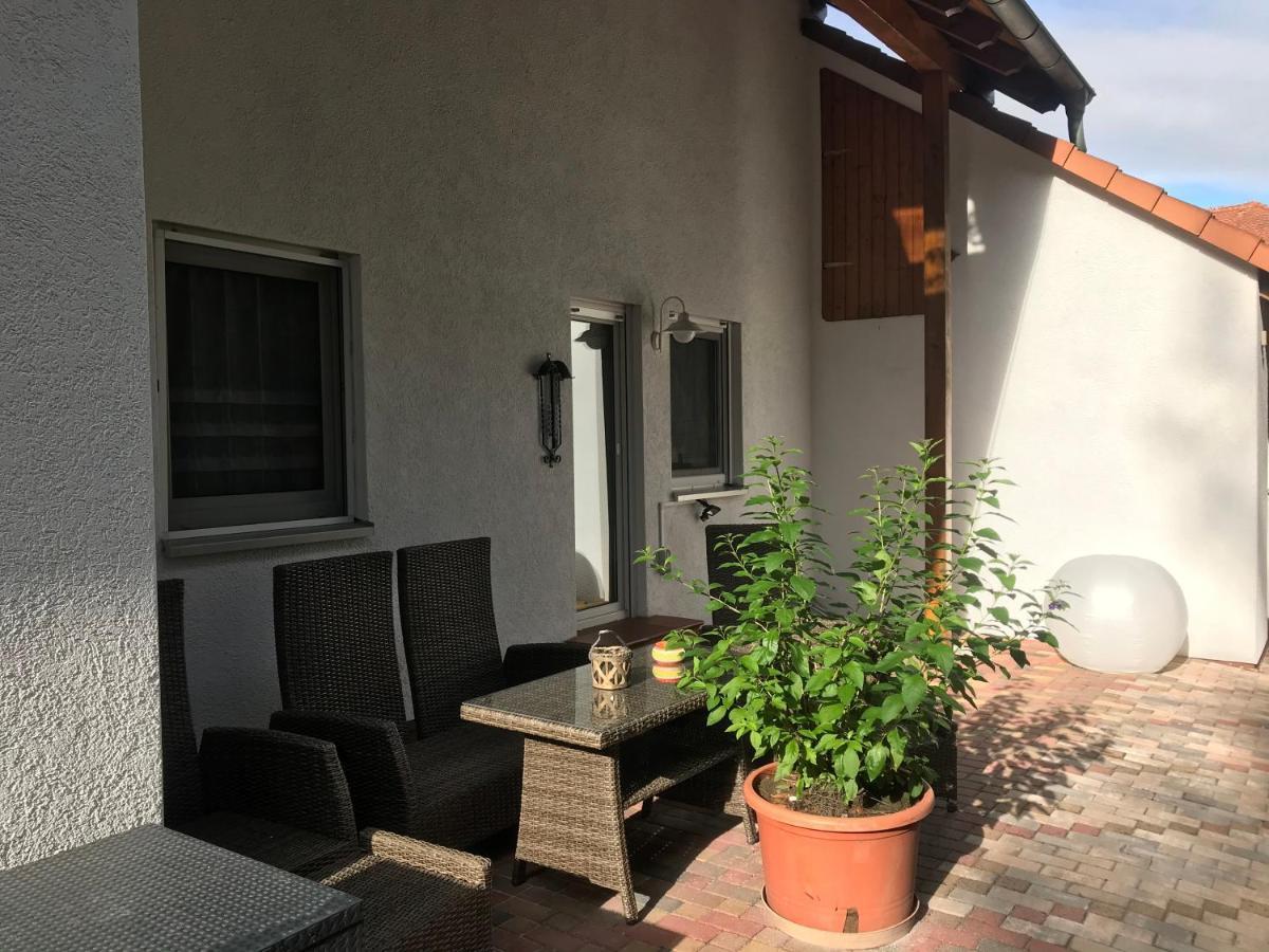 Grosszuegige Ferienwohnung Am Waldesrand Im Seenland Lauta 外观 照片