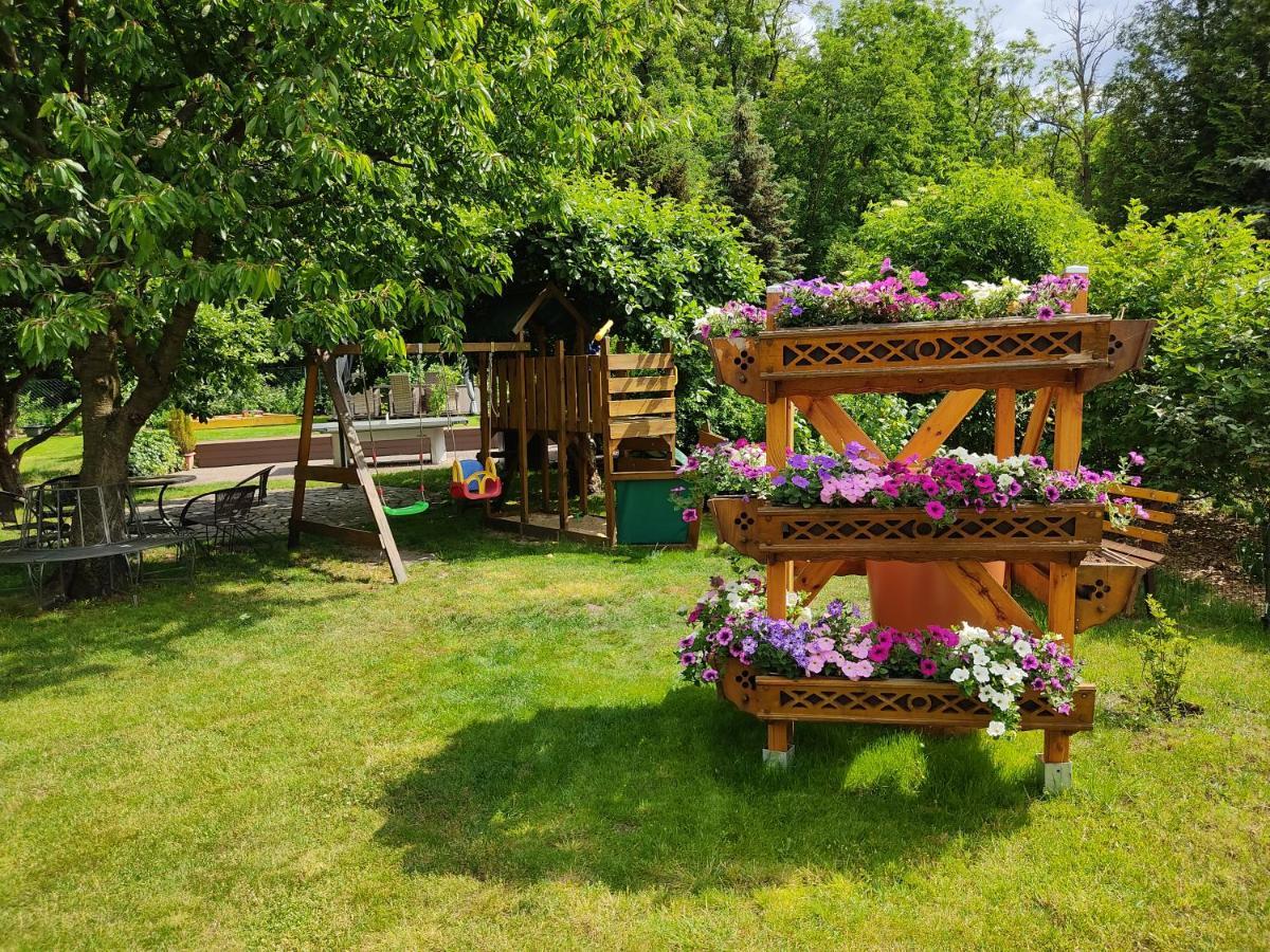 Grosszuegige Ferienwohnung Am Waldesrand Im Seenland Lauta 外观 照片